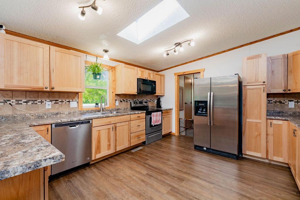 416 Ridge Crest Drive Pelican Rapids, MN 56572 - Photo 18 of 48