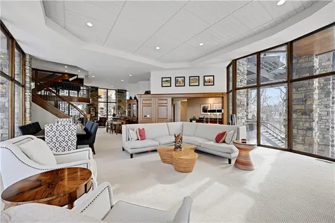 $4,500,000 | 16900 South Highland Ridge Drive, Loch Lloyd, MO 64012
