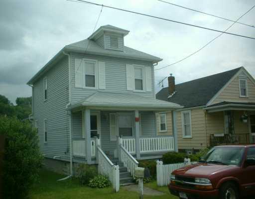 631 New York Avenue Rochester, PA 15074 - Photo 1 of 5 Exterior Front.