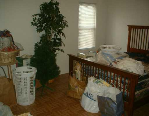 631 New York Avenue Rochester, PA 15074 - Photo 3 of 5 Master Bedroom.