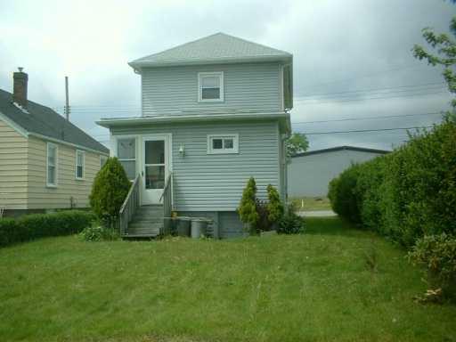 631 New York Avenue Rochester, PA 15074 - Photo 5 of 5 Yard/Garden.