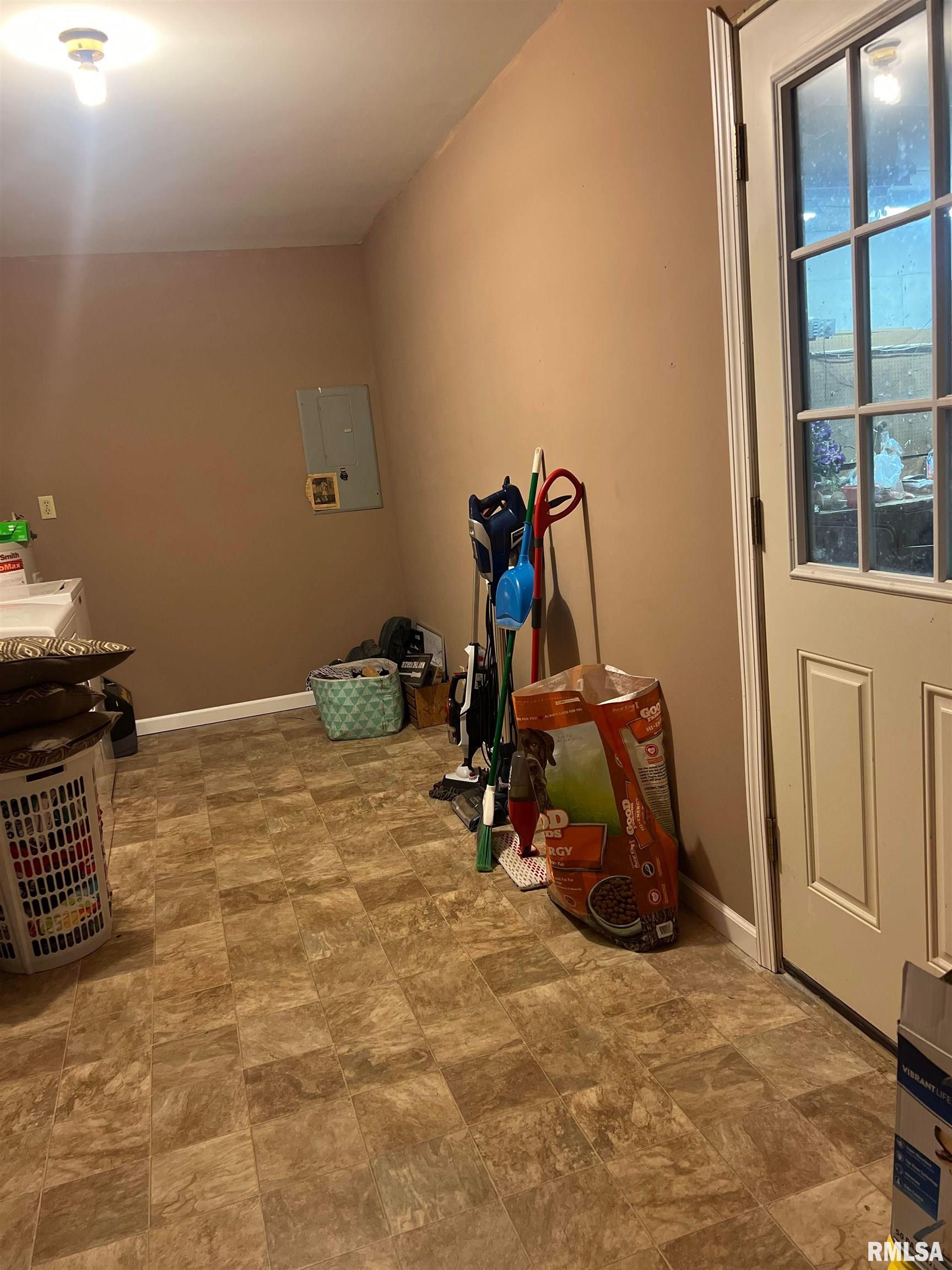 7932 Park Street Road Benton, IL 62812 - Photo 8 of 44
