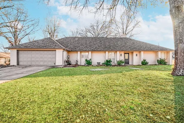 $379,900 | 4410 Wood Creek, Reno, TX 75462