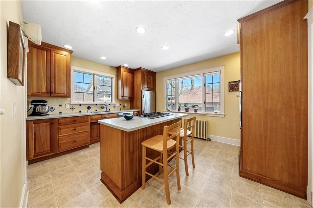 6 Briarfield Road Milton, MA 02186 - Photo 13 of 41 Gallery Image 13