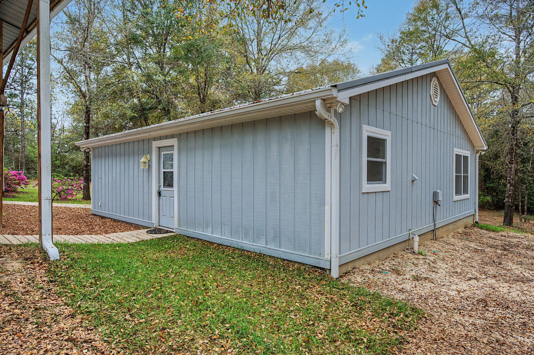 6730 Owens Road Laurel Hill, FL 32567 - Photo 5 of 36 a view of a backyard