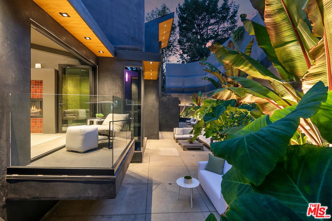 2001 Roscomare Road Los Angeles, CA 90077 - Photo 44 of 62