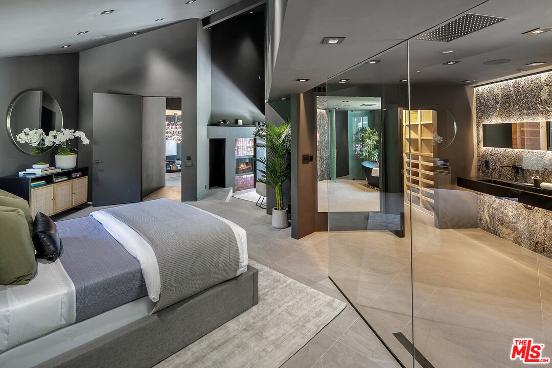 2001 Roscomare Road Los Angeles, CA 90077 - Photo 50 of 62