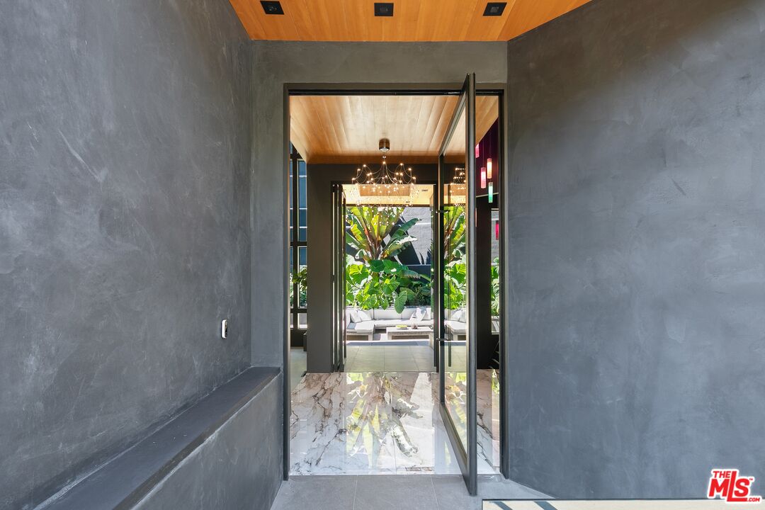 2001 Roscomare Road Los Angeles, CA 90077 - Photo 7 of 62