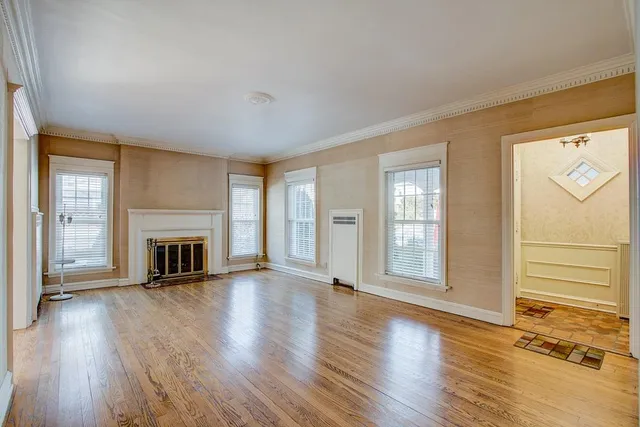 $2,900 | 2225 East Woodstock Place, Milwaukee, WI 53202