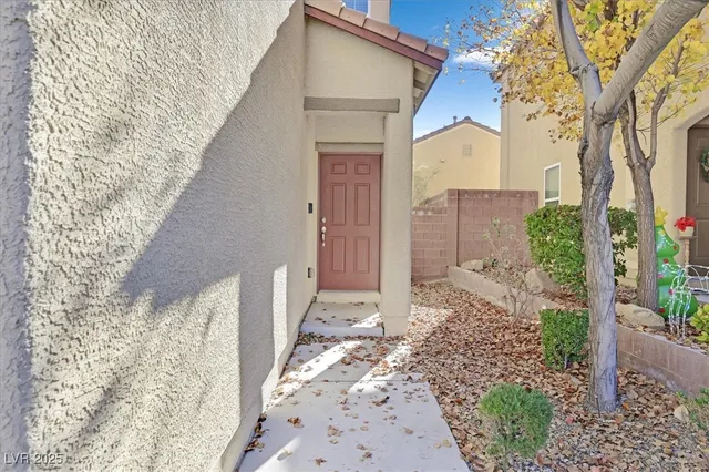 $1,995 | 10635 Seasonable Drive, Las Vegas, NV 89129