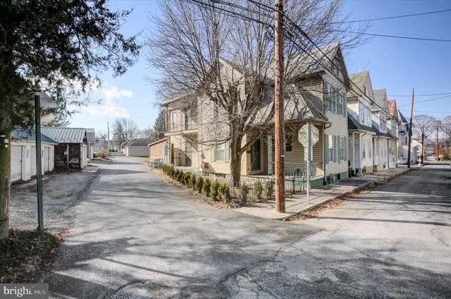$139,900 | 140 East Vine Street, Chambersburg, PA 17201