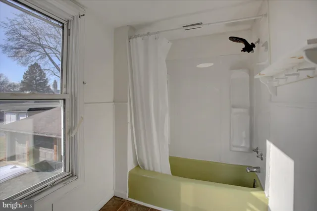 $139,900 | 140 East Vine Street, Chambersburg, PA 17201