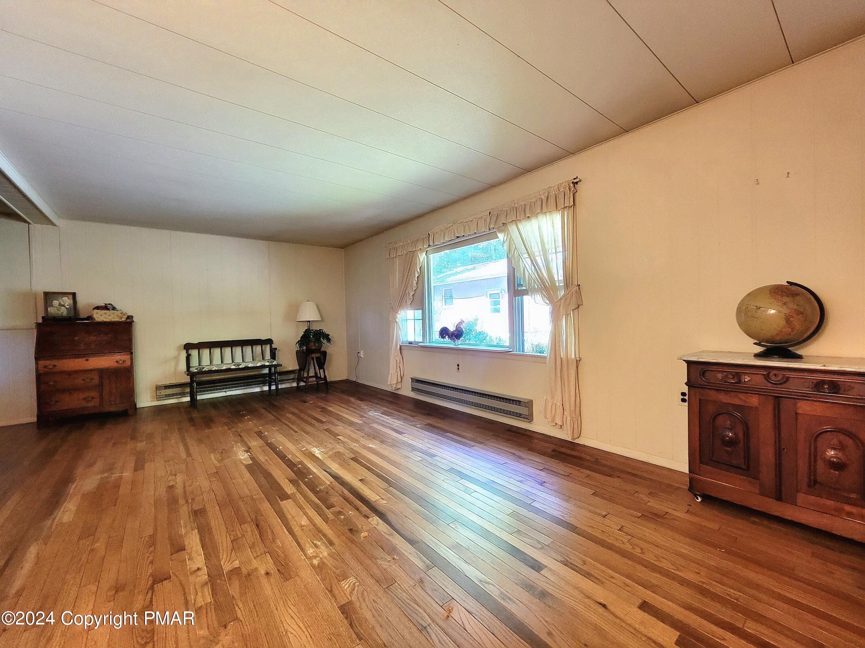 288 Five Springs Road Stroudsburg, PA 18360 - Photo 9 of 38 20240607_101313
