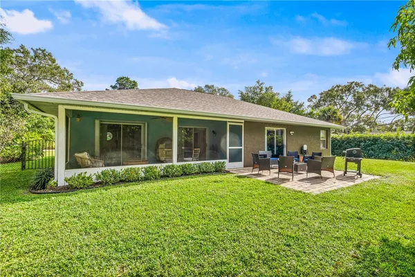 $2,850 | 2635 47th Avenue, Vero Beach, FL 32966