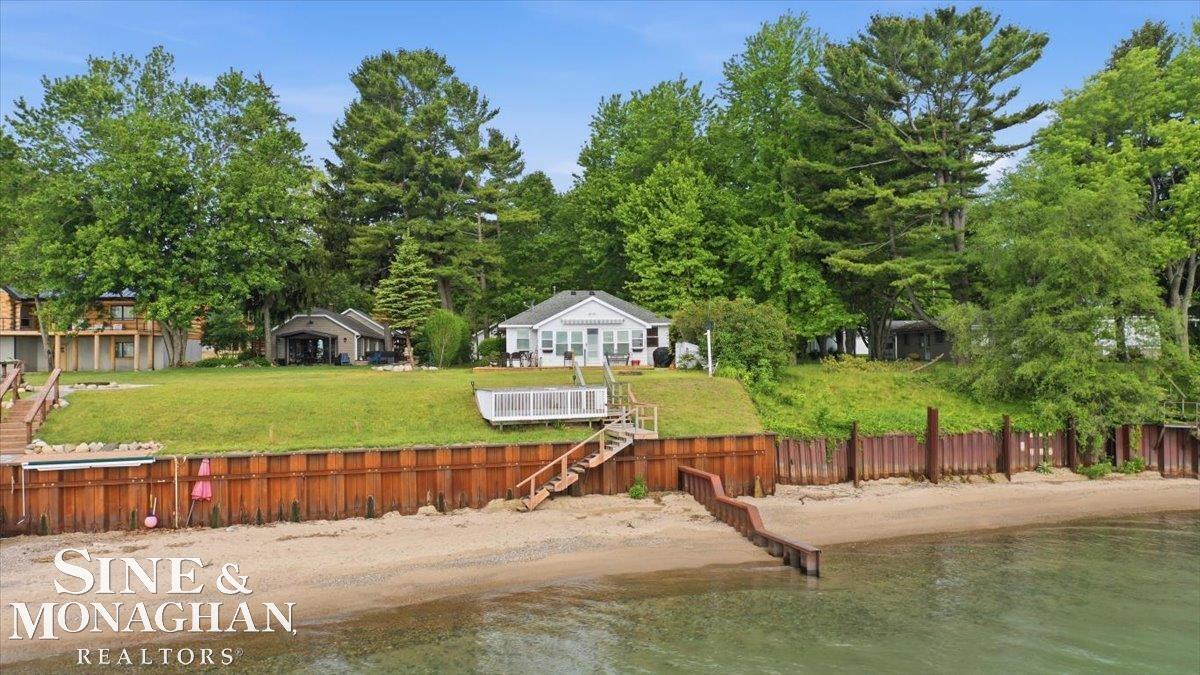 8665 Lakeshore Road Lexington, MI 48450 - Photo 9 of 13 Gallery Image 9