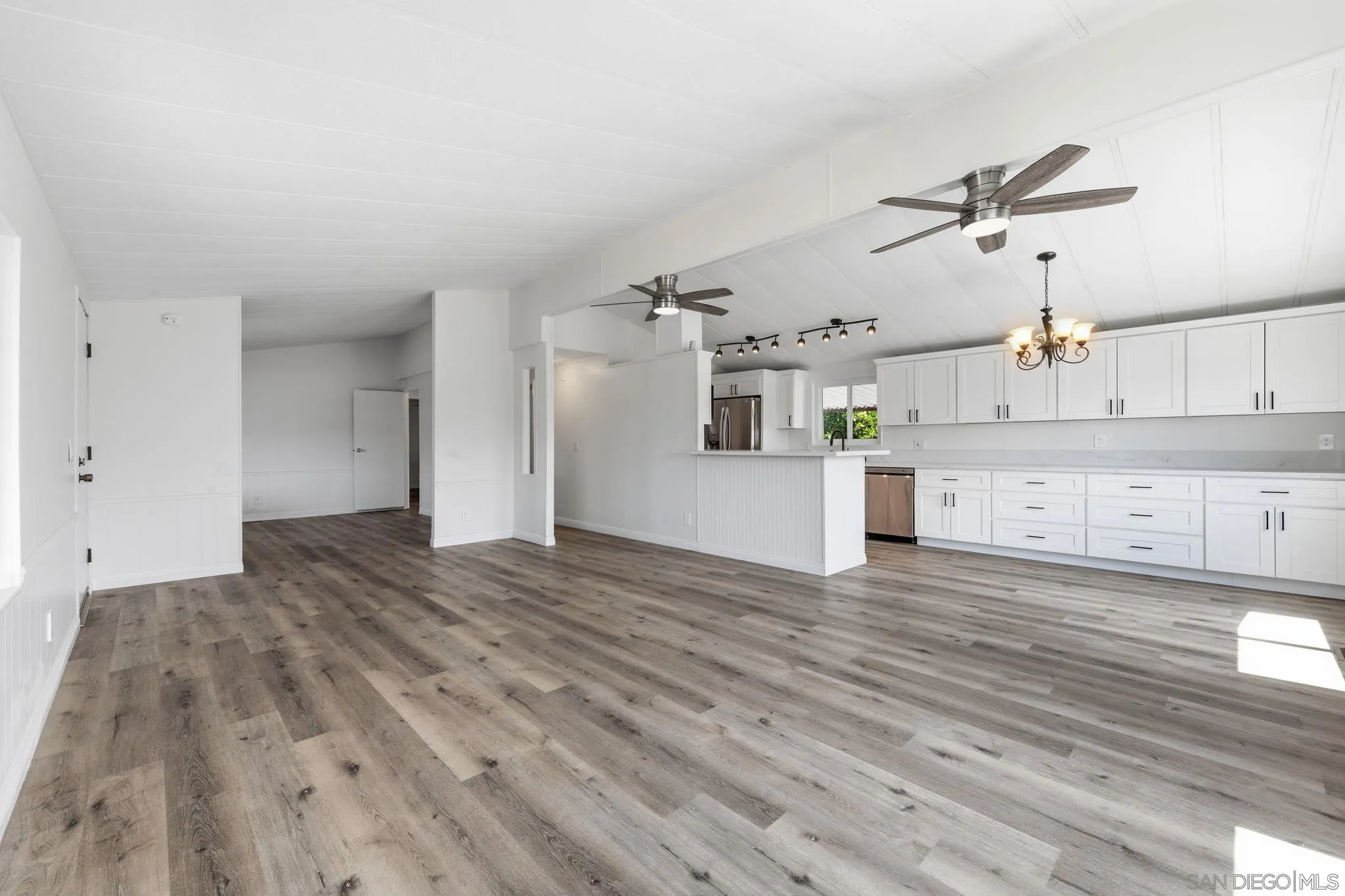 11949 Riverside Drive, Unit 176 Lakeside, CA 92040 - Photo 13 of 39 Gallery Image 13