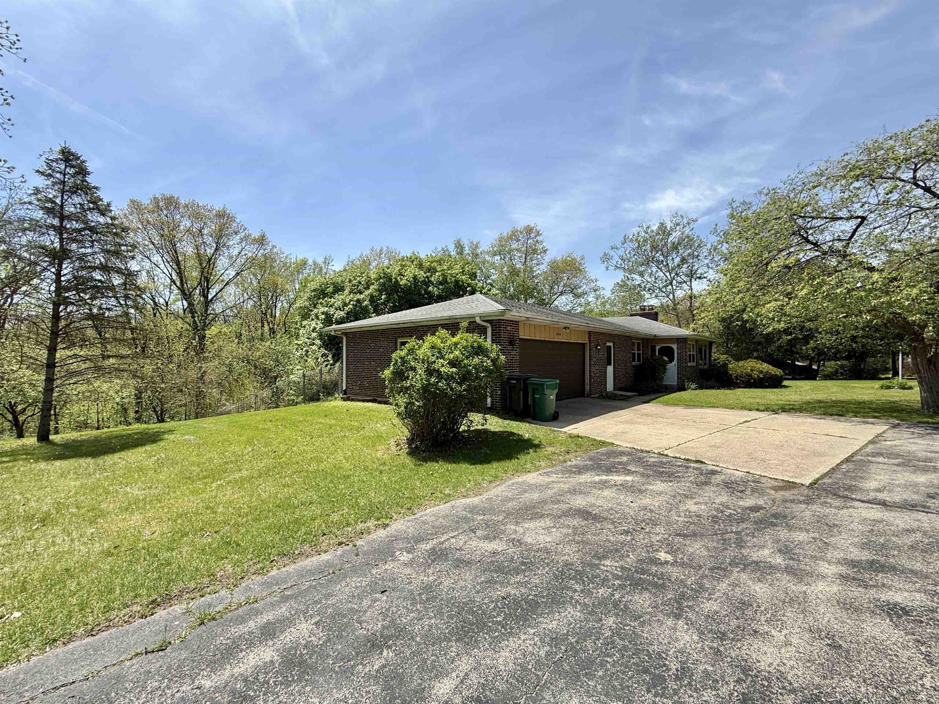 3620 Valerie Road Roscoe, IL 61073 - Photo 23 of 26 a view of a house with backyard and garden