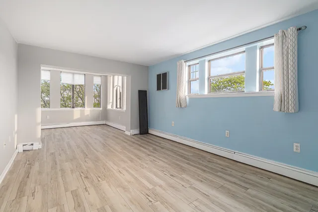 $145,000 | 120 Seward Avenue, Unit 412, Detroit, MI 48202