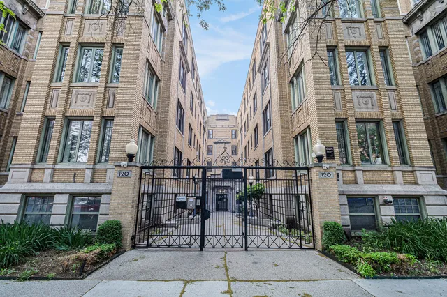 $145,000 | 120 Seward Avenue, Unit 412, Detroit, MI 48202