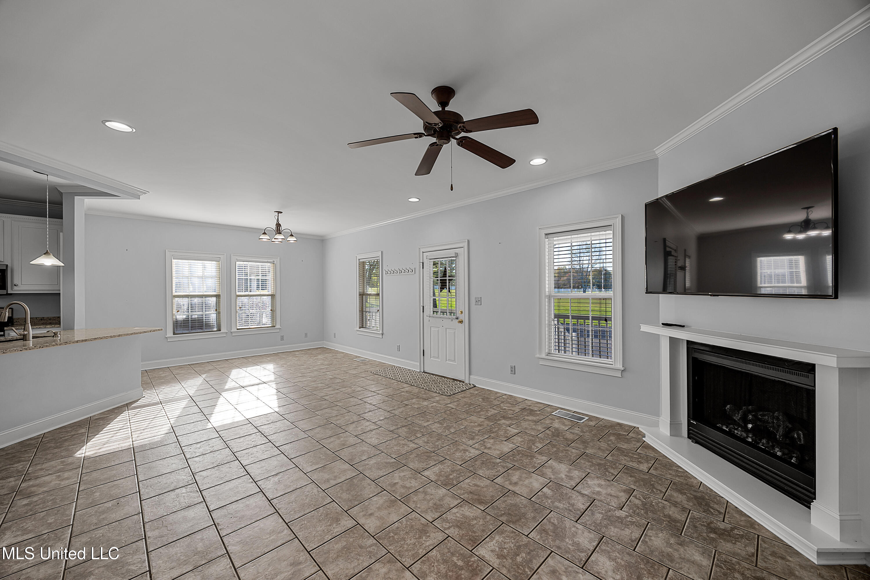 6 Laura Lane, Unit 156 Iuka, MS 38852 - Photo 4 of 24 nw21