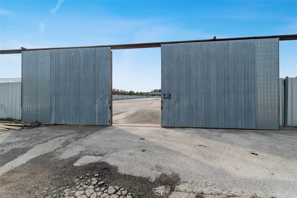 $6,500 | 18919 Aldine Westfield Road, Houston, TX 77073