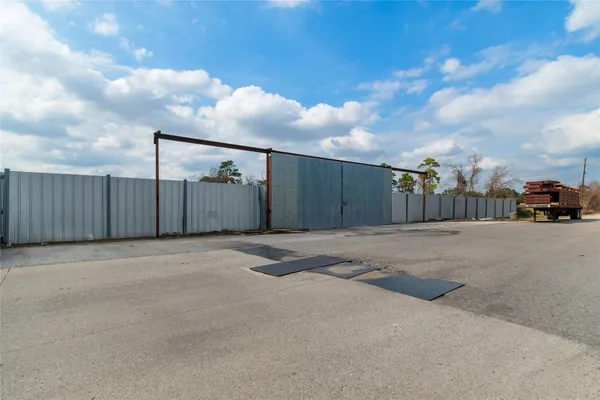 $6,500 | 18919 Aldine Westfield Road, Houston, TX 77073