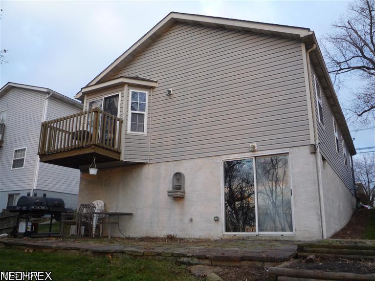 516 Gibbs Road Akron, OH 44312 - Photo 4 of 23