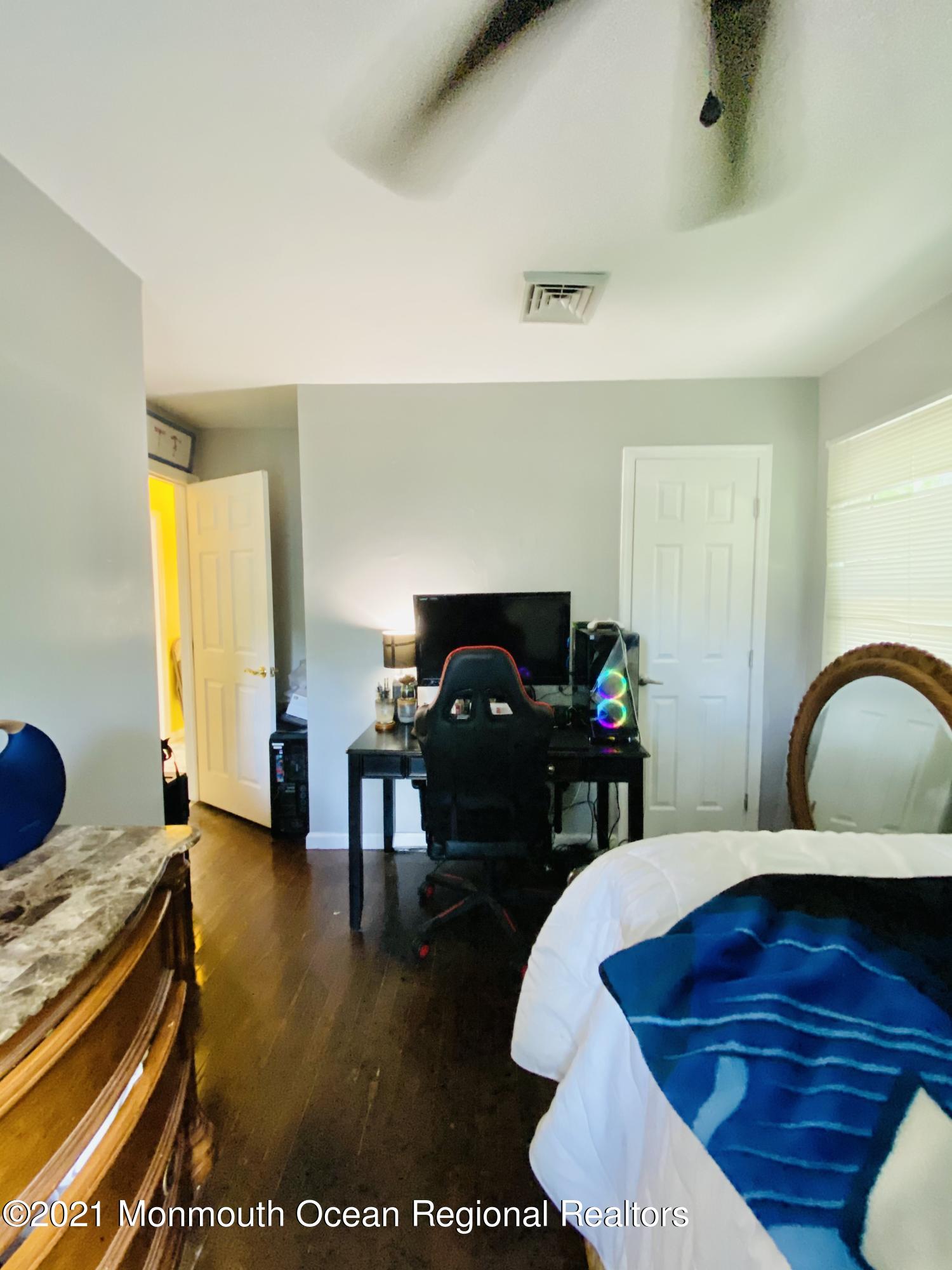 577 Martin Road Toms River, NJ 08753 - Photo 11 of 13 BEB83339-B359-42B4-B1B3-256510B24251