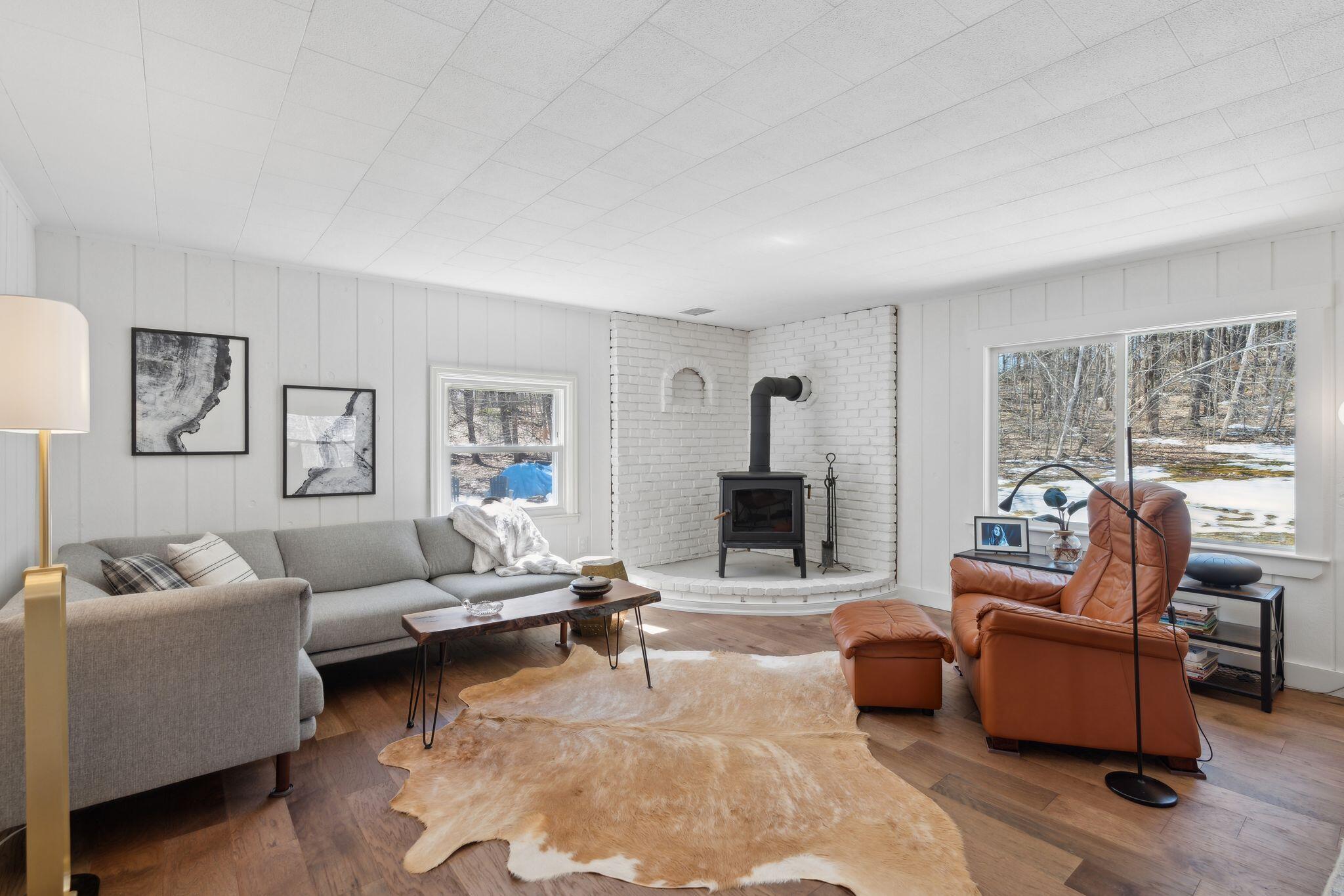 243 Trapp Road Auburn, ME 04210 - Photo 24 of 39 Living room