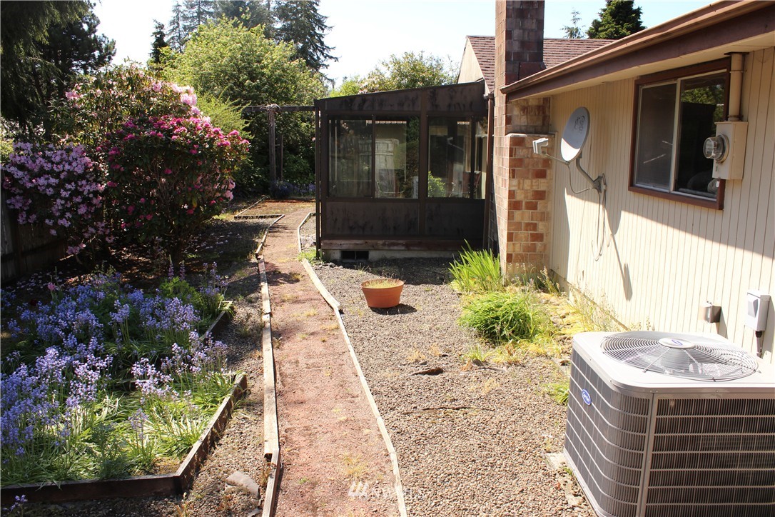 91 Evergreen Loop Forks, WA 98331 - Photo 3 of 15 Gallery Image 3