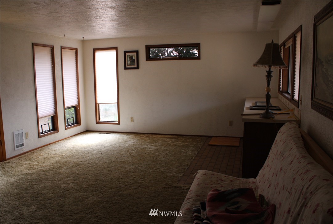 91 Evergreen Loop Forks, WA 98331 - Photo 6 of 15 Gallery Image 6