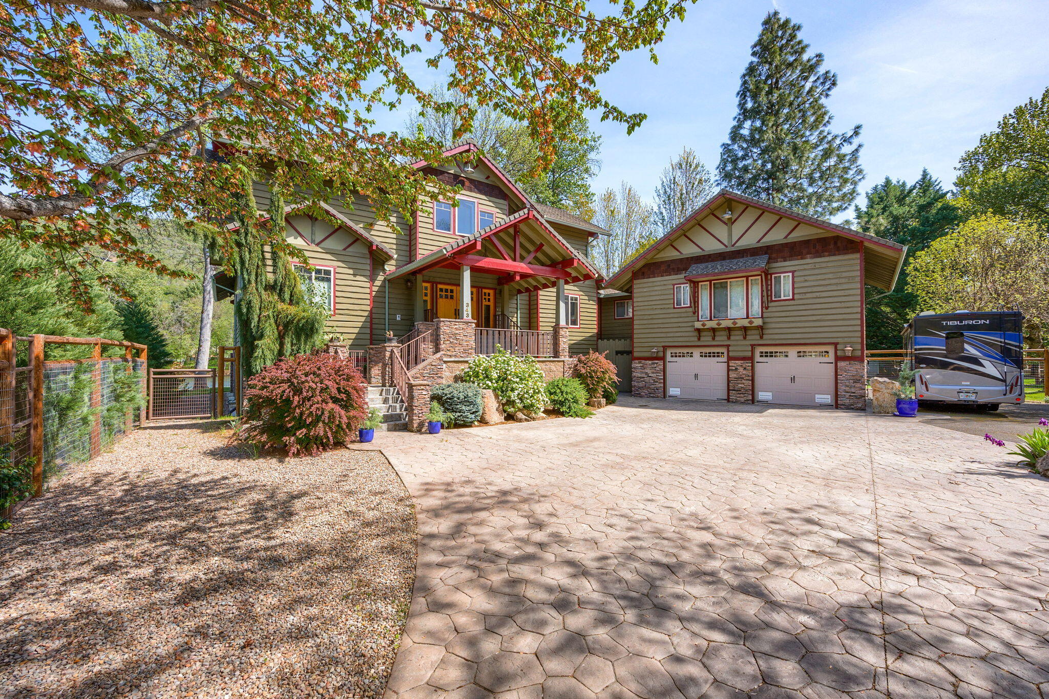 343 Rene Drive Shady Cove, OR 97539 - Photo 84 of 152 Front View