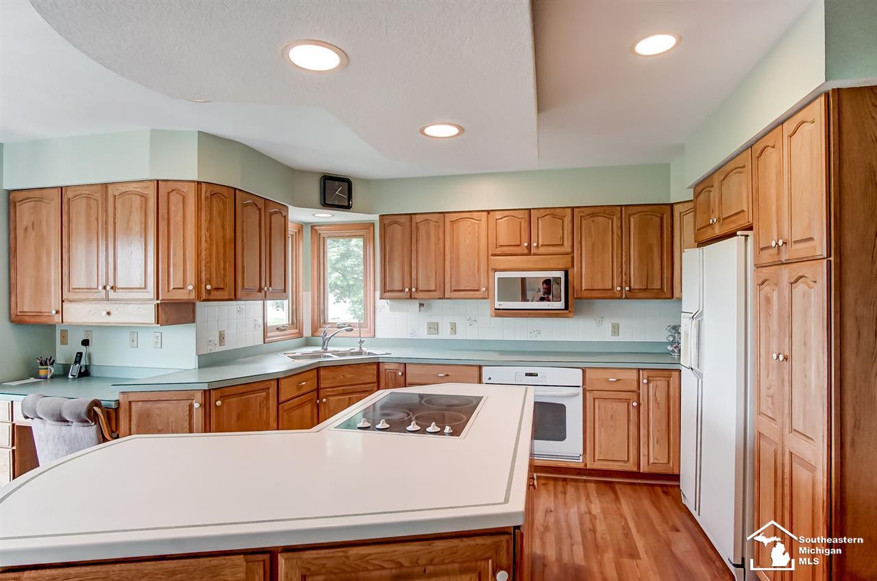 6843 Section Road Ottawa Lake, MI 49267 - Photo 11 of 42 Gallery Image 11