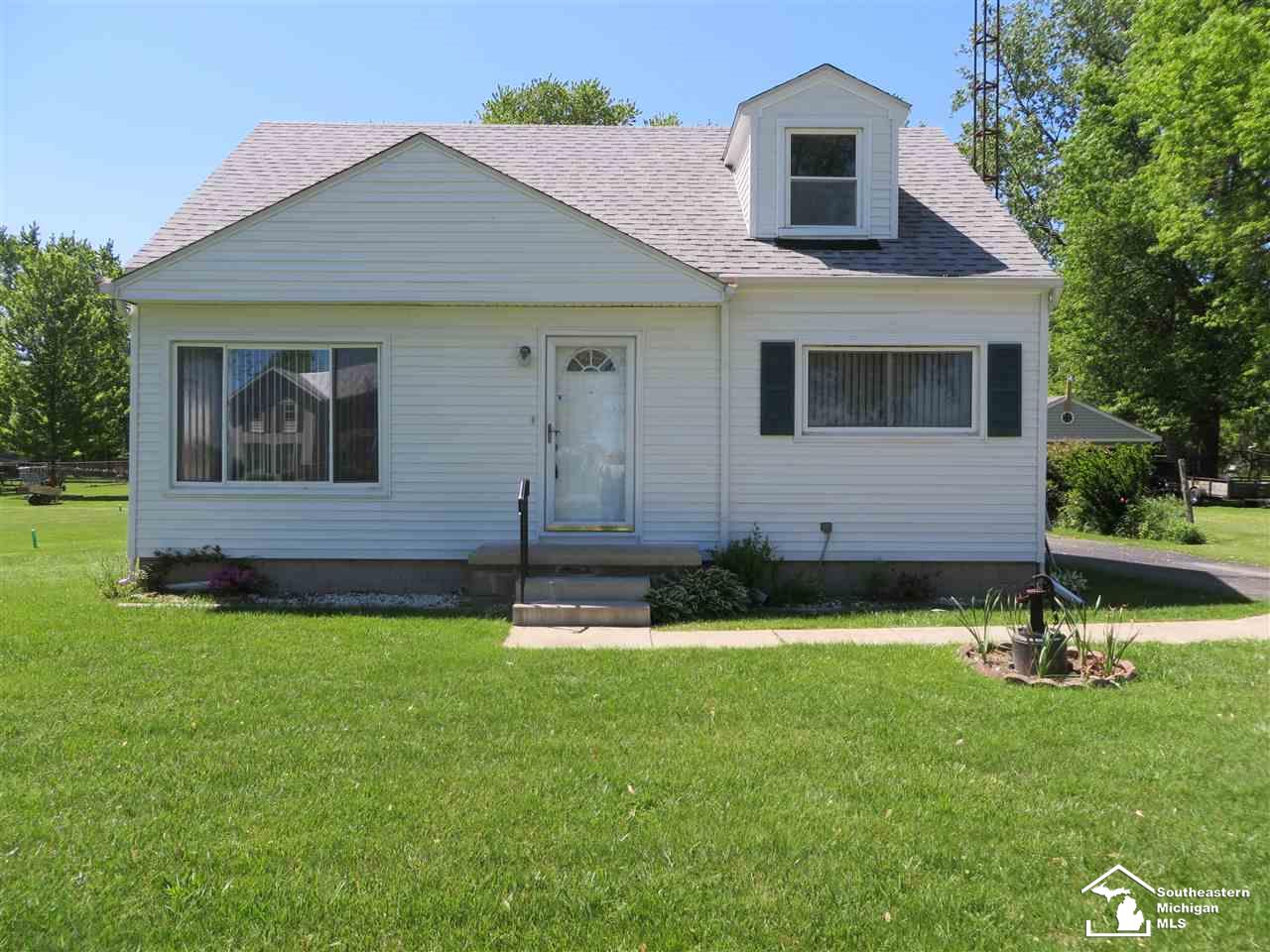 15459 Keegan Road Monroe, MI 48161 - Photo 2 of 21