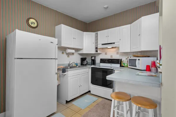 $272,900 | 41 Treetop Circle, Unit 34, Laconia, NH 03246