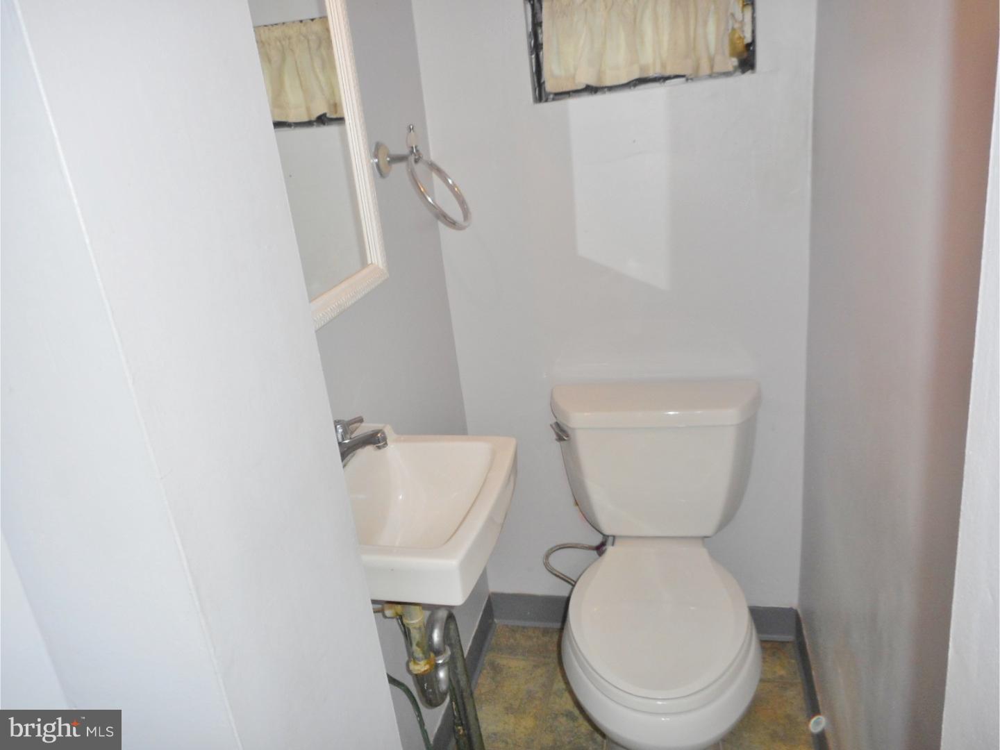 1805 Tree Street Philadelphia, PA 19145 - Photo 4 of 14 Half Bath