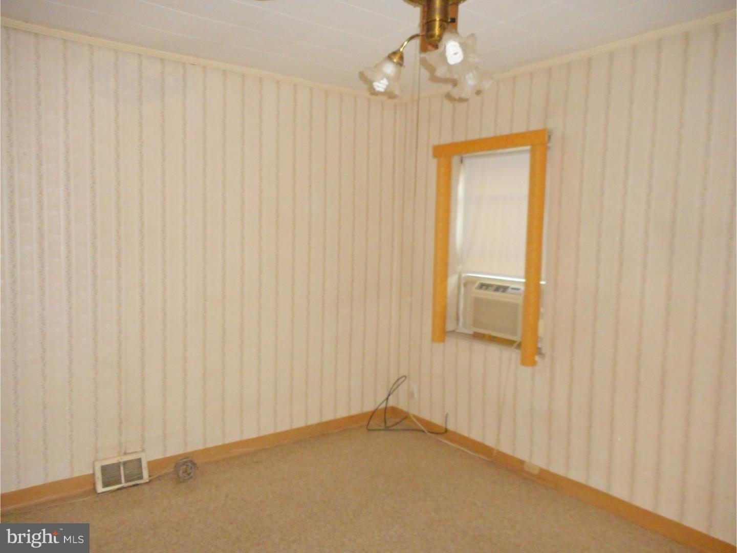 1805 Tree Street Philadelphia, PA 19145 - Photo 10 of 14 Bedroom - Main