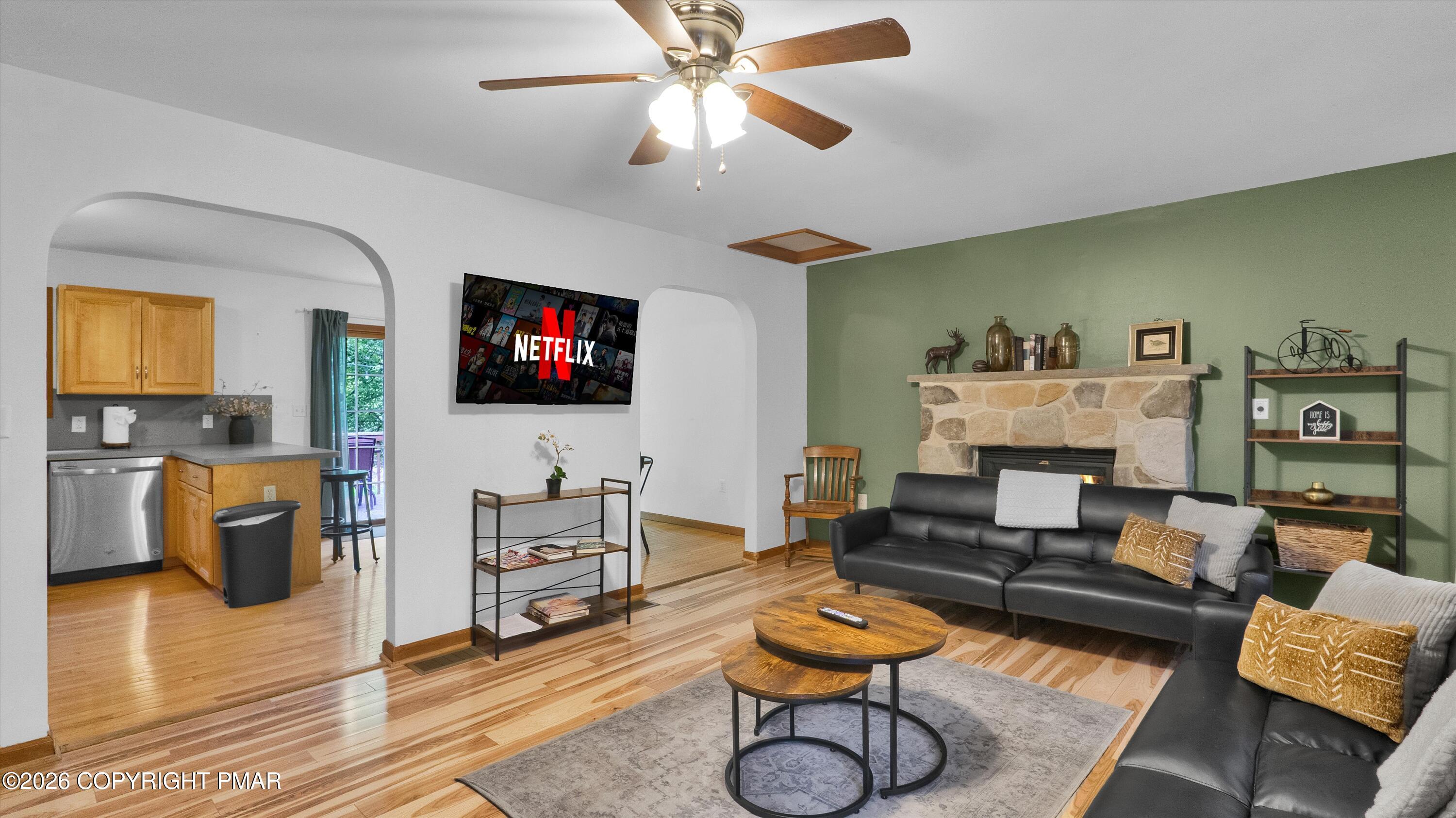 1727 Clover Road North Long Pond, PA 18334 - Photo 3 of 47 18-DSC06489