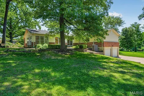 $499,000 | 331 Wildforest Drive, Ballwin, MO 63011