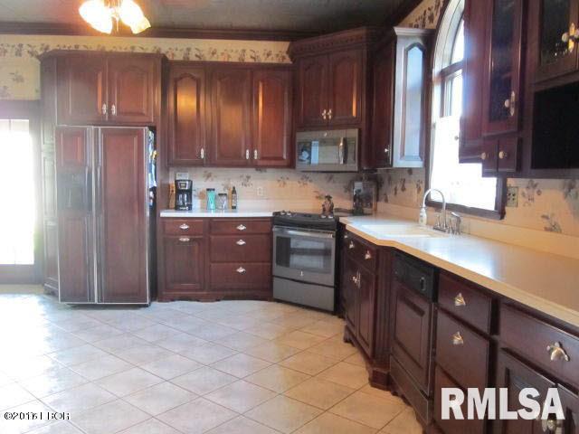 305 West 3rd Street Ina, IL 62846 - Photo 12 of 50