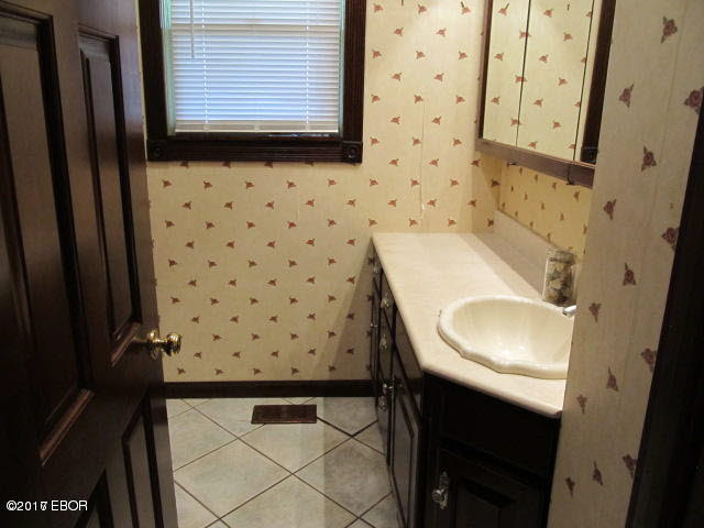305 West 3rd Street Ina, IL 62846 - Photo 16 of 50