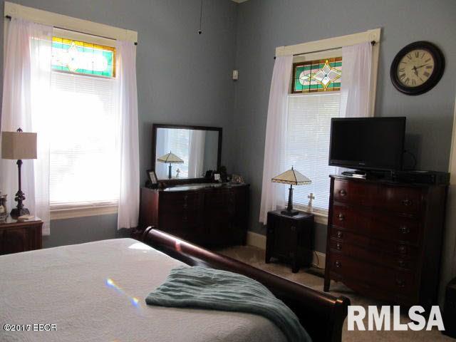 305 West 3rd Street Ina, IL 62846 - Photo 3 of 50