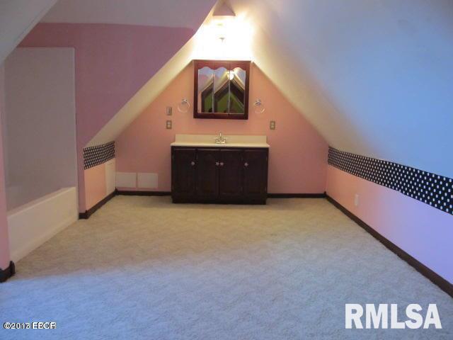 305 West 3rd Street Ina, IL 62846 - Photo 32 of 50