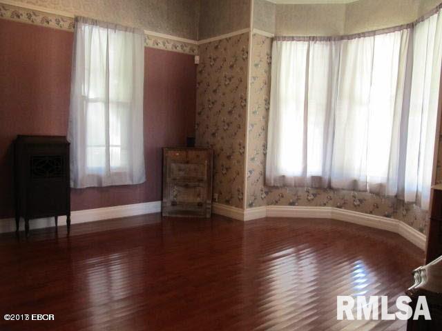305 West 3rd Street Ina, IL 62846 - Photo 6 of 50