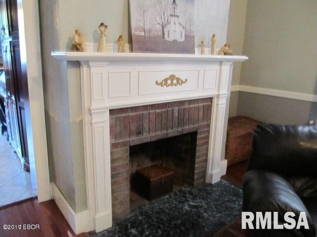 305 West 3rd Street Ina, IL 62846 - Photo 10 of 50