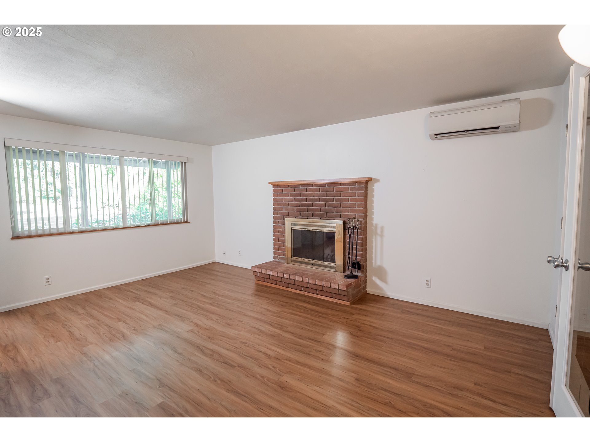 3080 Harlow Road Eugene, OR 97401 - Photo 4 of 32 Gallery Image 4