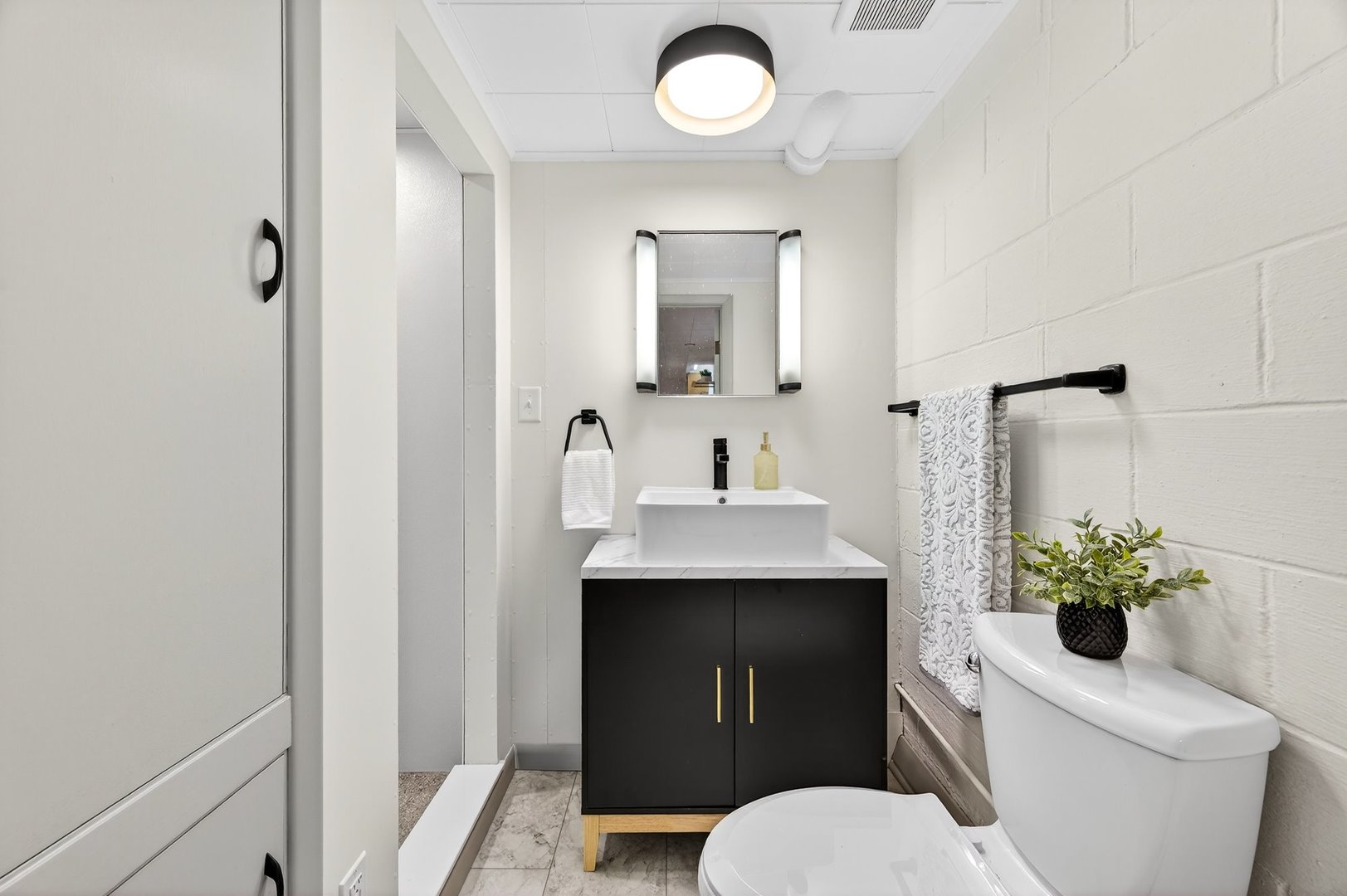 816 West College Avenue Normal, IL 61761 - Photo 34 of 47