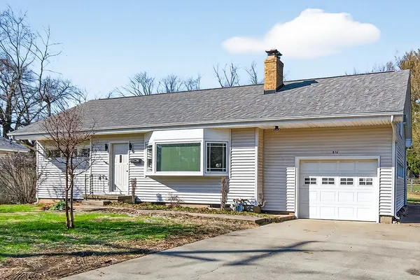 a picture of a wall with a white wall and a picture