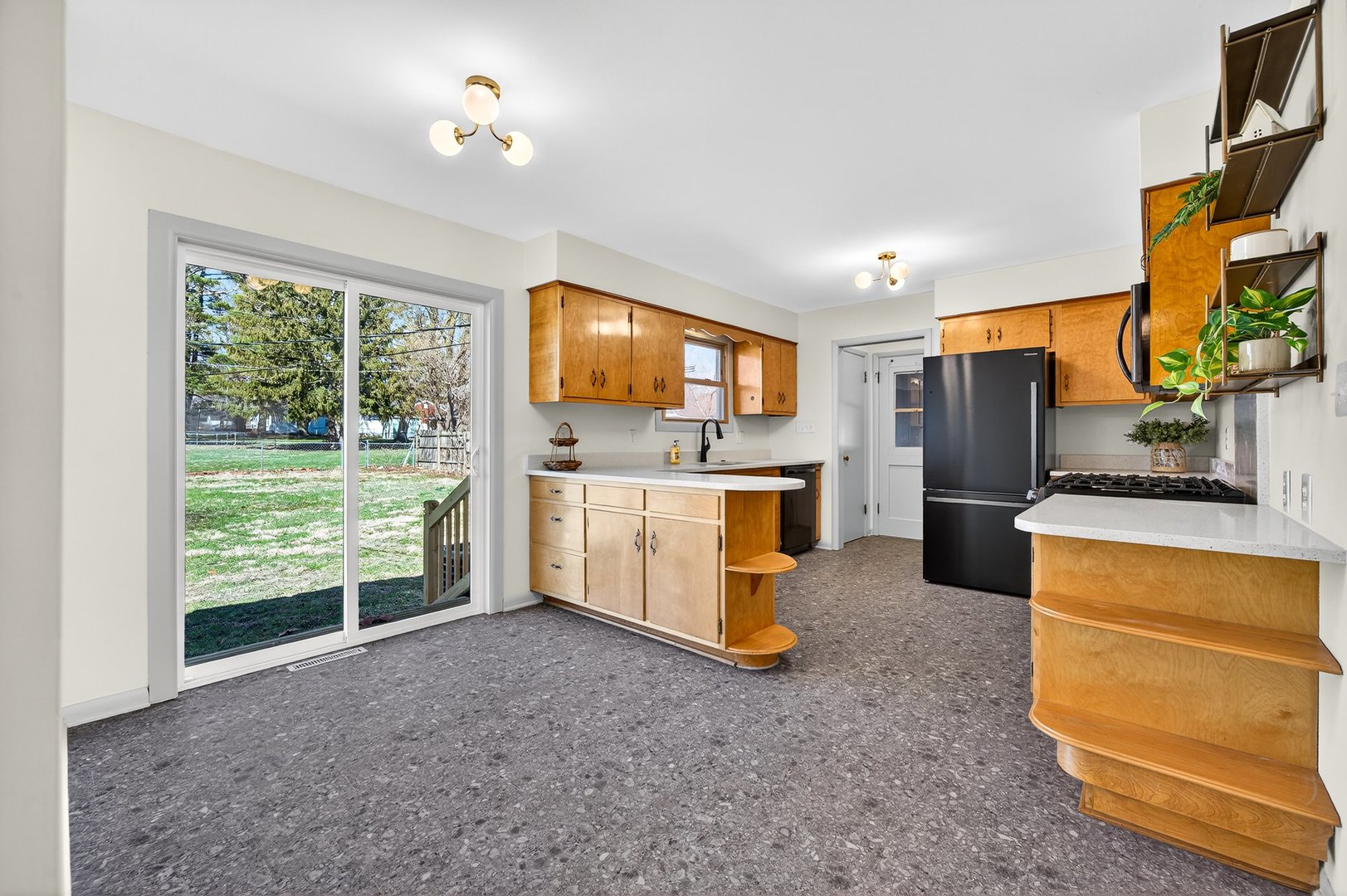 816 West College Avenue Normal, IL 61761 - Photo 9 of 47