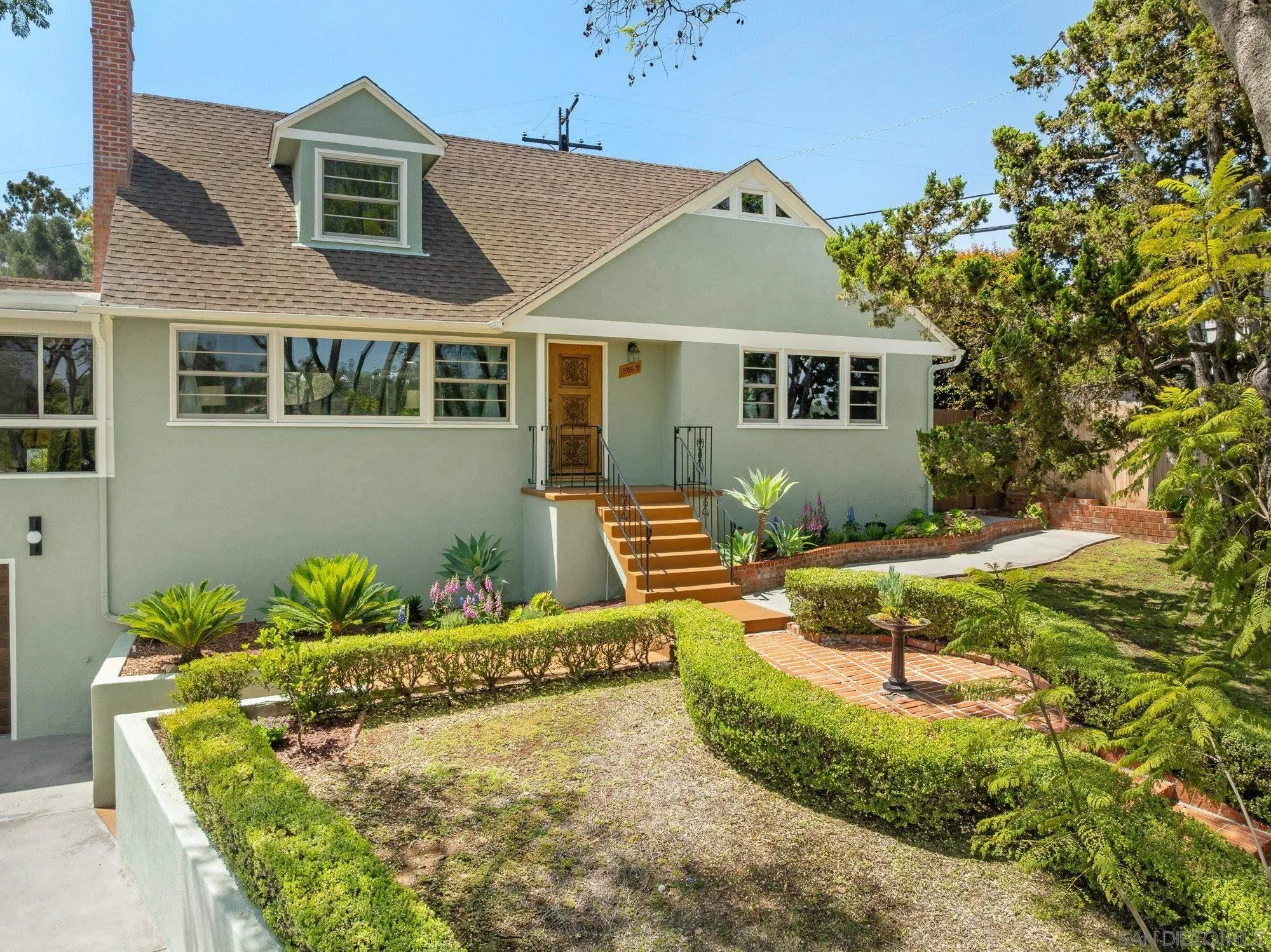 8865 Country Club Place Spring Valley, CA 91977 - Photo 3 of 57 Gallery Image 3